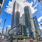 2-Bdrm And 1 Den 3 Bed Condo With 2 Bath - Walking Distance To Scotiabank Arena, Cn Tower, Union Station, Ripleys With Free Parking